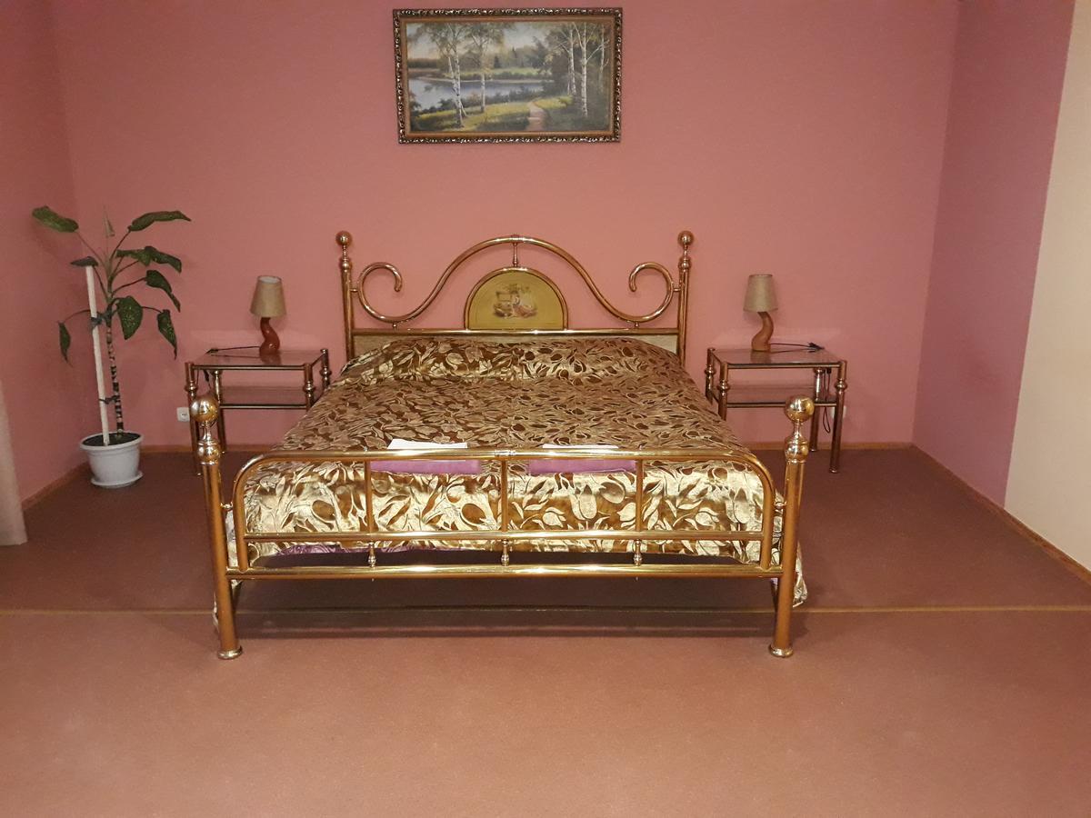 Hotel Suvorov Kobryn Esterno foto