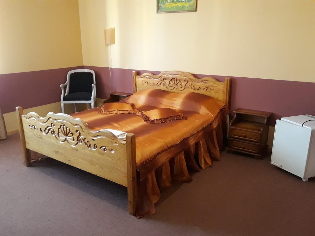Hotel Suvorov Kobryn Esterno foto