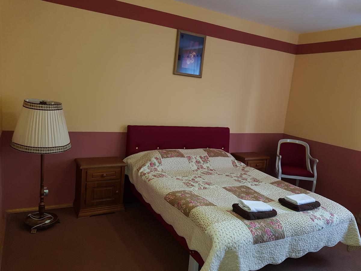 Hotel Suvorov Kobryn Esterno foto